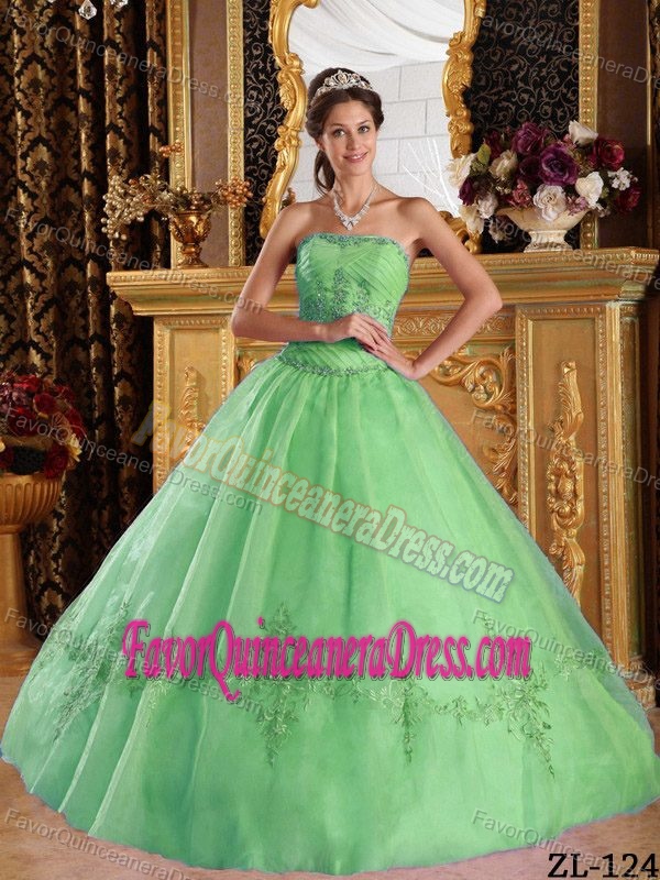 Voguish Green Strapless Floor-length Tulle Quinceanera Dresses with Appliques