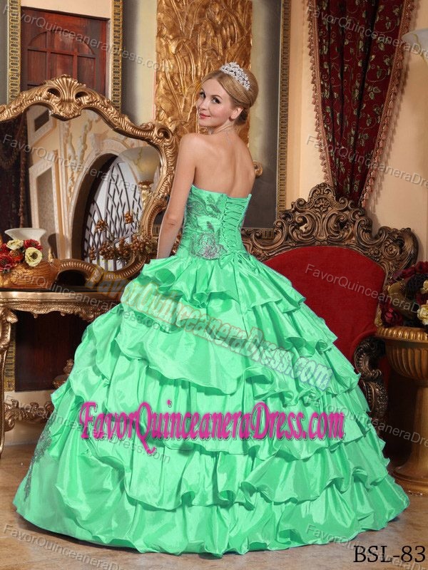 Spring Green Strapless Floor-length Taffeta Quinceanera Dresses with Appliques