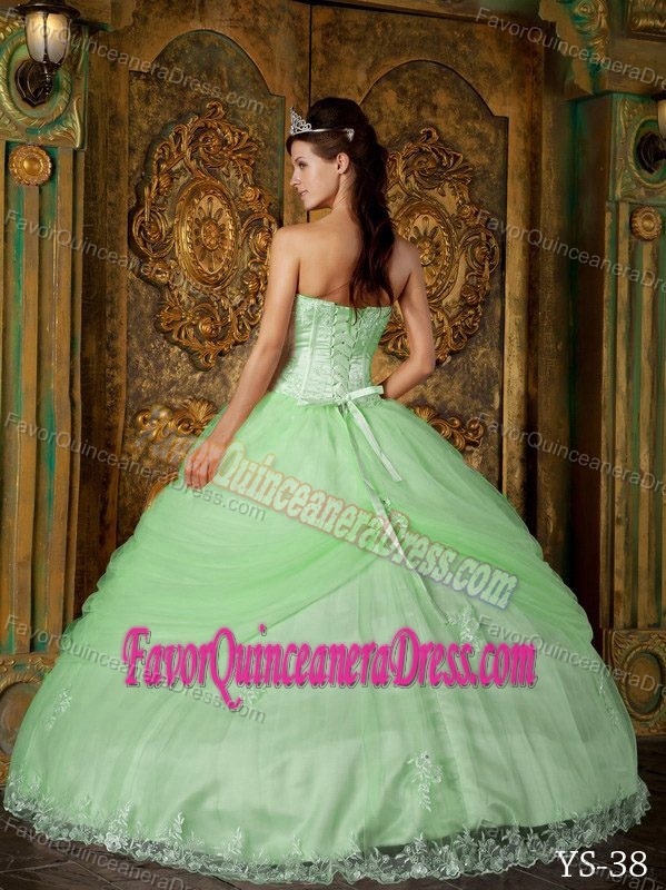 Apple Green Strapless Dress for Quinceanera with Appliques in Tulle
