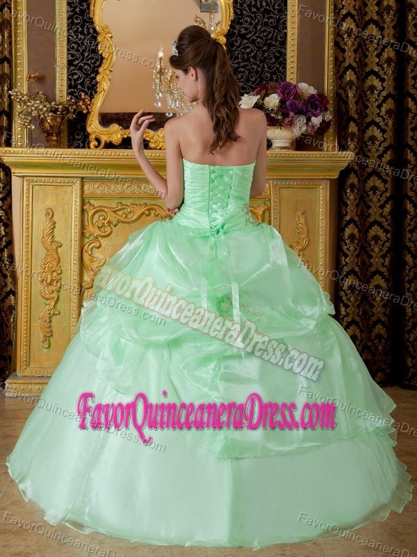 Baby Green Strapless Organza Sweet Sixteen Dresses with Beads and Ruches