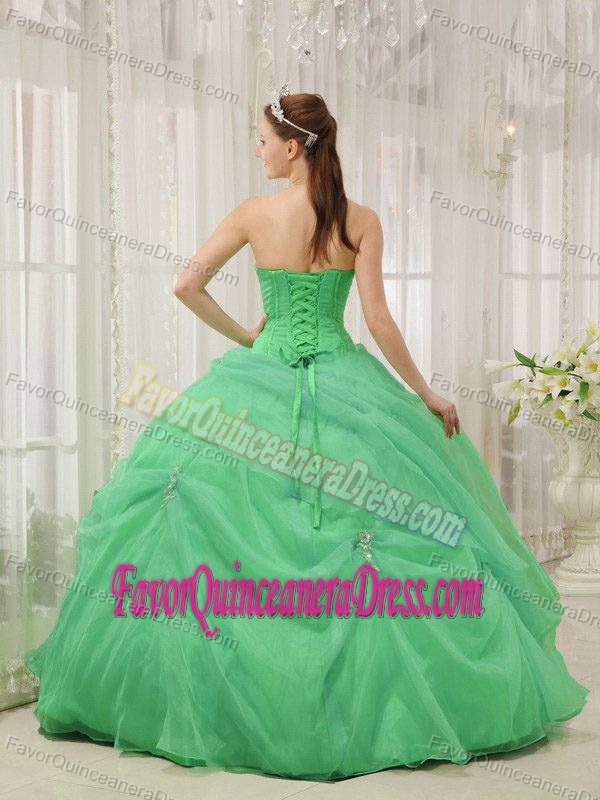 Organza Appliqued Sweetheart Apple Green Dresses for Quince with Beads