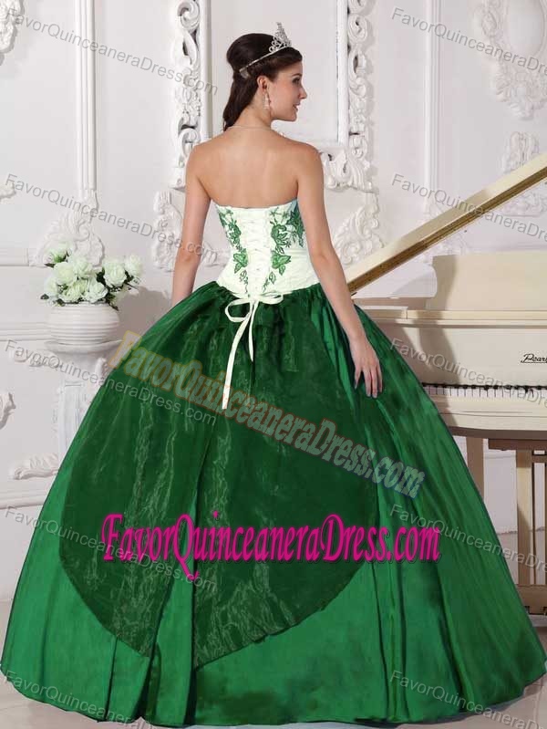 Perfect White and Green Taffeta Dress for Quinceaneras with Embroidery