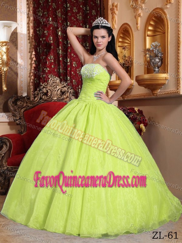 Wholesale Yellow Green Dress for Quinceanera with Appliques in Organza