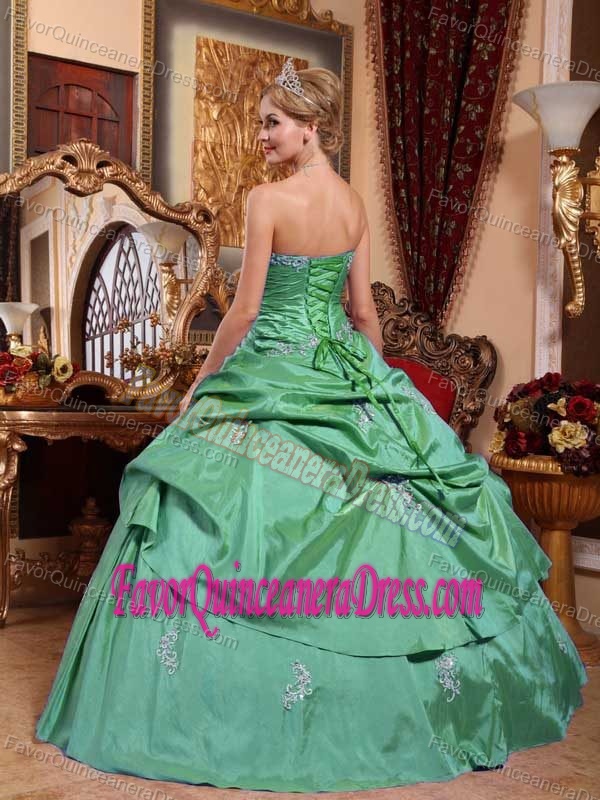 Popular Green Taffeta Sweet Sixteen Dresses with Pick-ups and Appliques