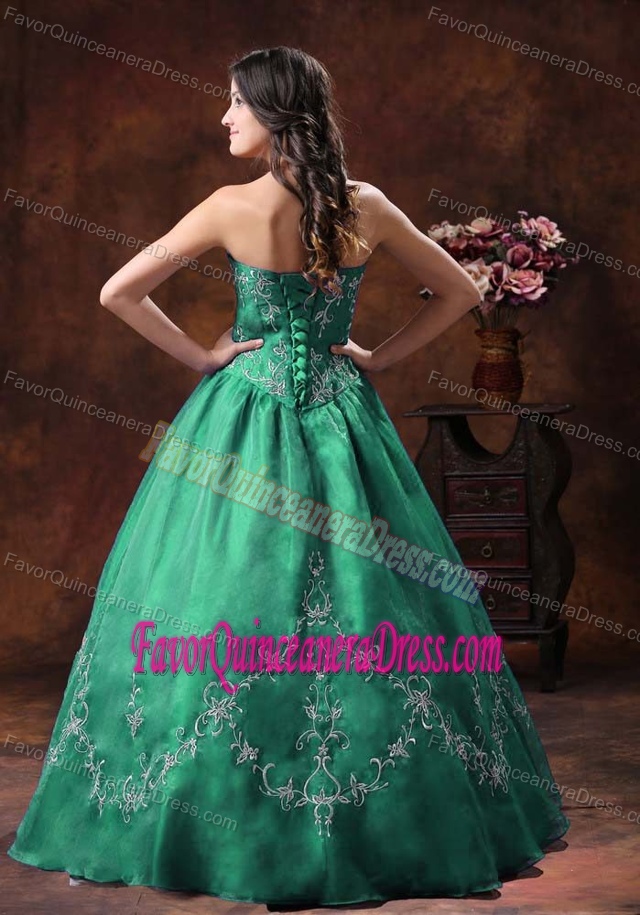 Sexy Halter Dark Green Sweet Sixteen Dresses with Embroidery in Organza