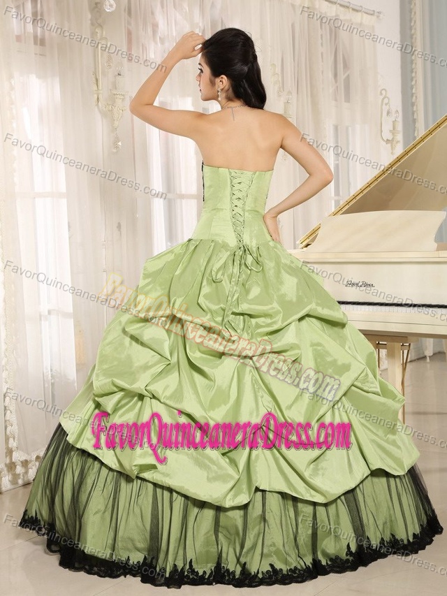 New Style Yellow Green Taffeta Dresses for Quinceaneras with Pick-ups