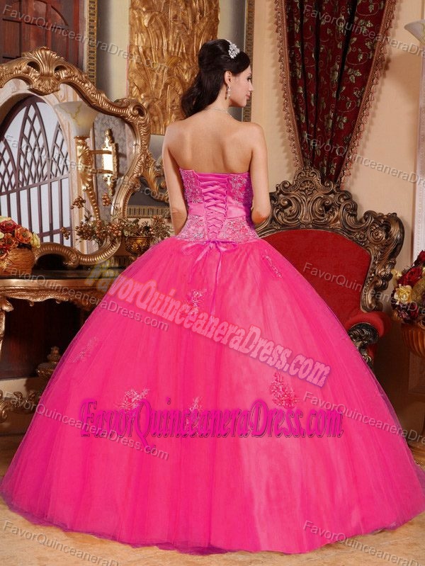 Sweetheart Floor-length Tulle Ball Gown Dress for Quinceanera with Appliques