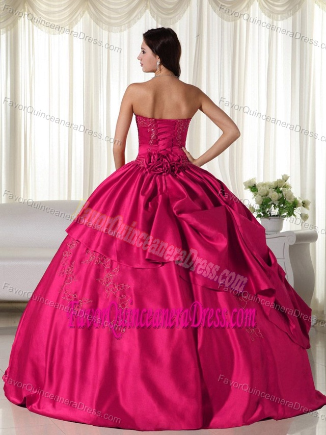 Coral Red Ball Gown Floor-length Embroidery Quinceanera Dress with Sweetheart