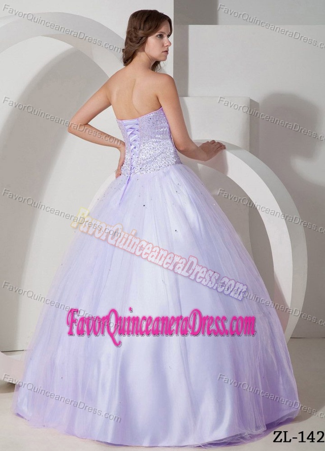 Ball Gown Sweetheart Tulle Dress for Quinceaneras in Lilac with Beads