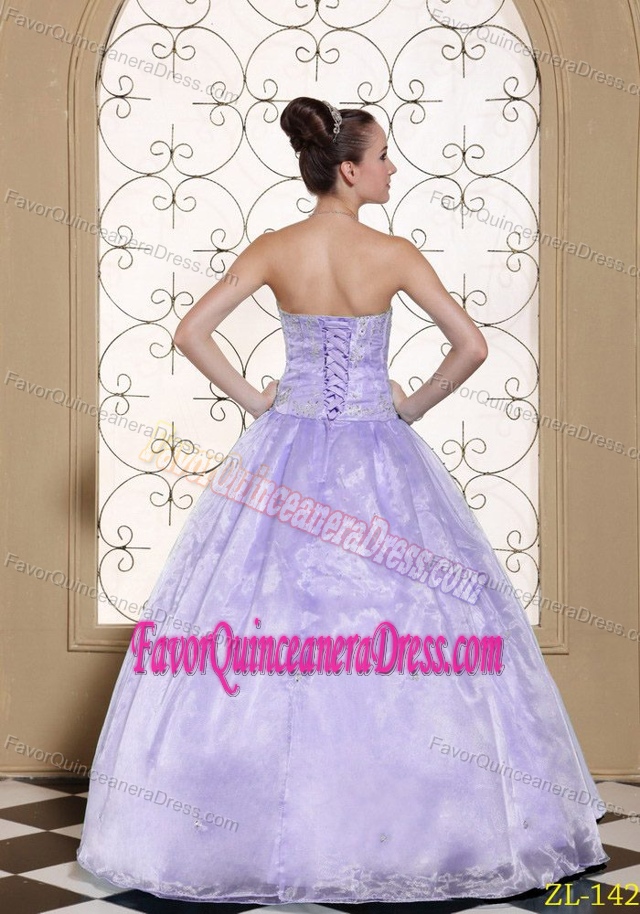 Embroidery and Beaded Lilac Sweet Sixteen Quinceanera Dress in Taffeta