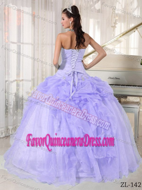 Ball Gown Strapless Lilac Dresses for Quince in Organza with Beading
