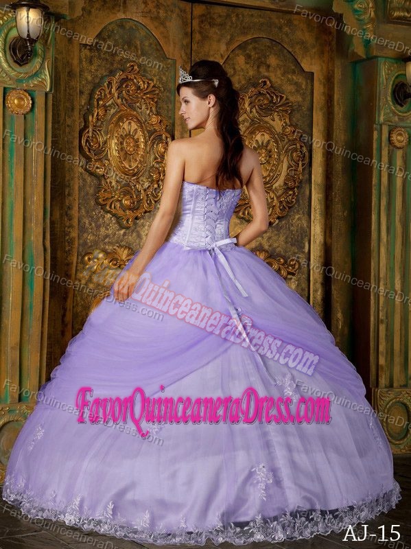 Lilac Ball Gown Strapless Dresses for Quince with Appliques in Tulle