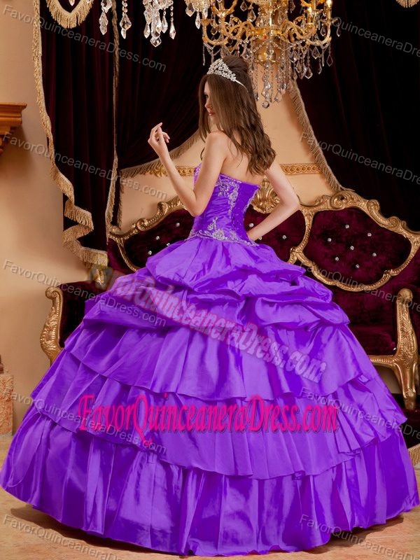 Appliqued Ball Gown Sweetheart Taffeta Dress for Quince with Pick-ups