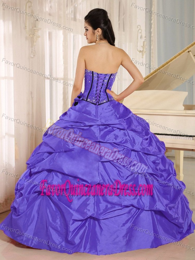 Beaded Sweetheart Ball Gown Purple Taffeta Quinceanera Dresses with Pick-ups