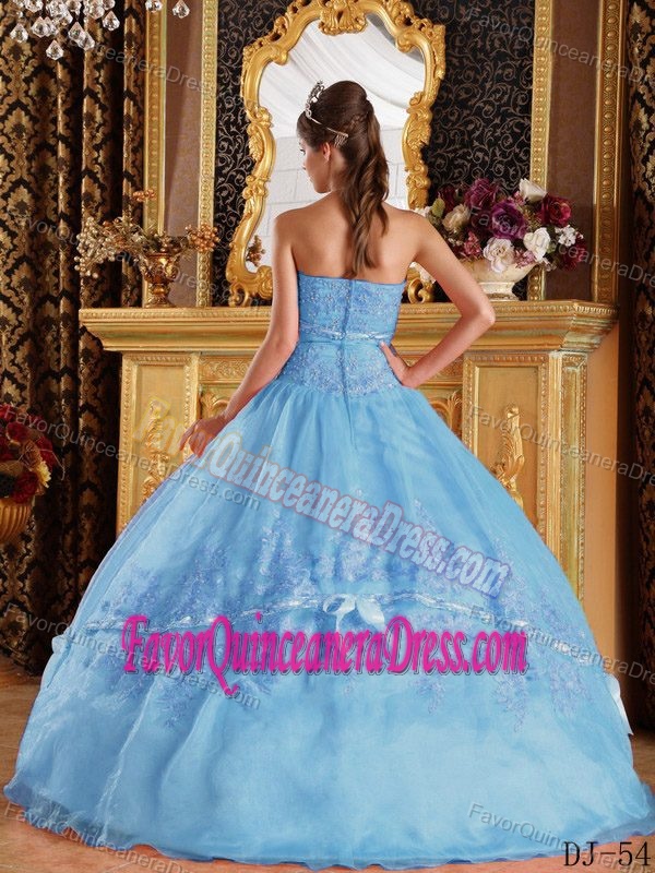 Aqua Blue Sweetheart Beaded Quinceanera Gown Dress with Ruffles in Organza