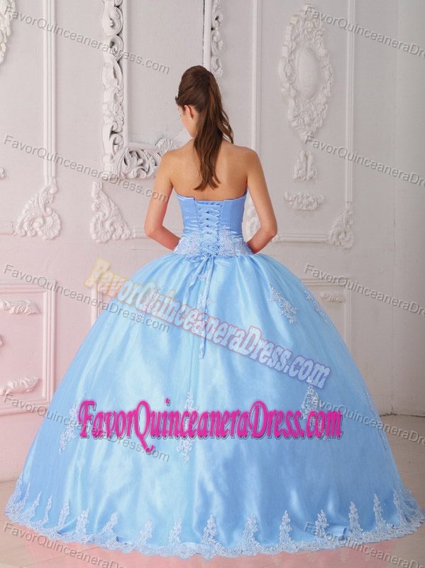 Noble Ruched Sweet Sixteen Quinceanera Dresses Appliques in Tulle and Satin