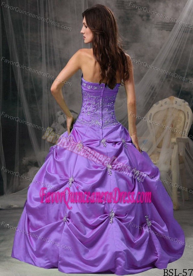 Purple Strapless Floor-length Quinceanera Dresses with Appliques and Pick-ups