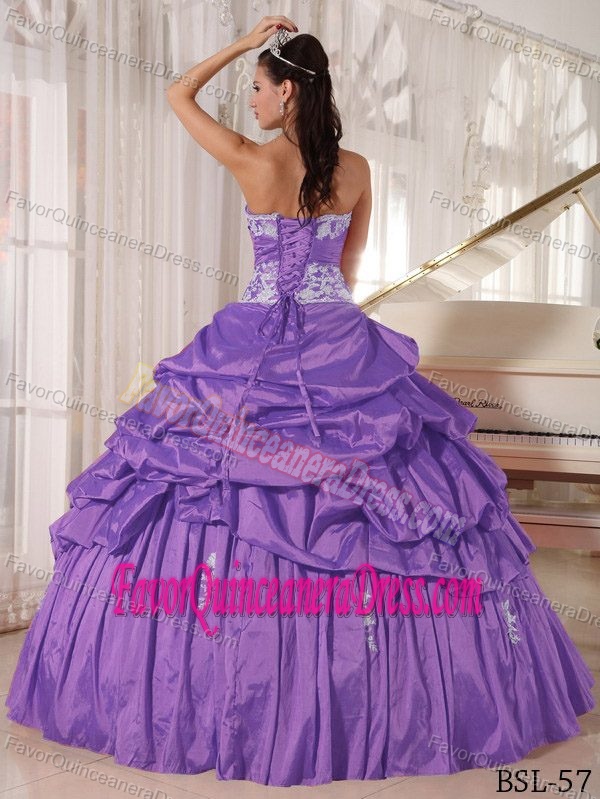 Classy Lavender Sweetheart Appliqued Taffeta Quinceanera Dress with Pick-ups