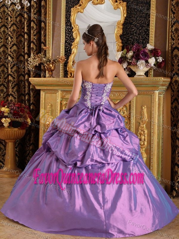 Lavender Floor-length Appliqued Dresses for Quince with Pick-ups and Flowers