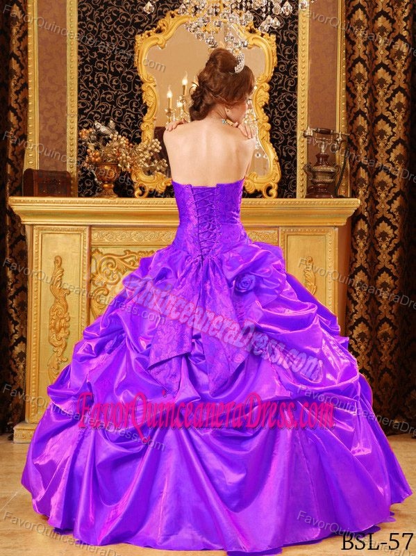 Vintage Ball Gown Pick-ups Taffeta Purple Quinces Dresses with Flowers