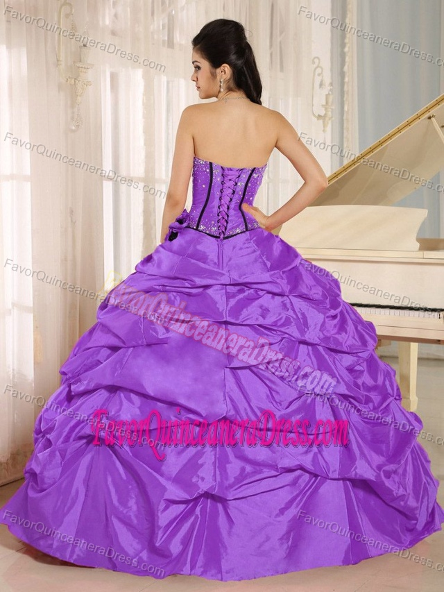 Wholesale Purple Taffeta Quinceanera Gown Dresses Pick-ups and Flowers