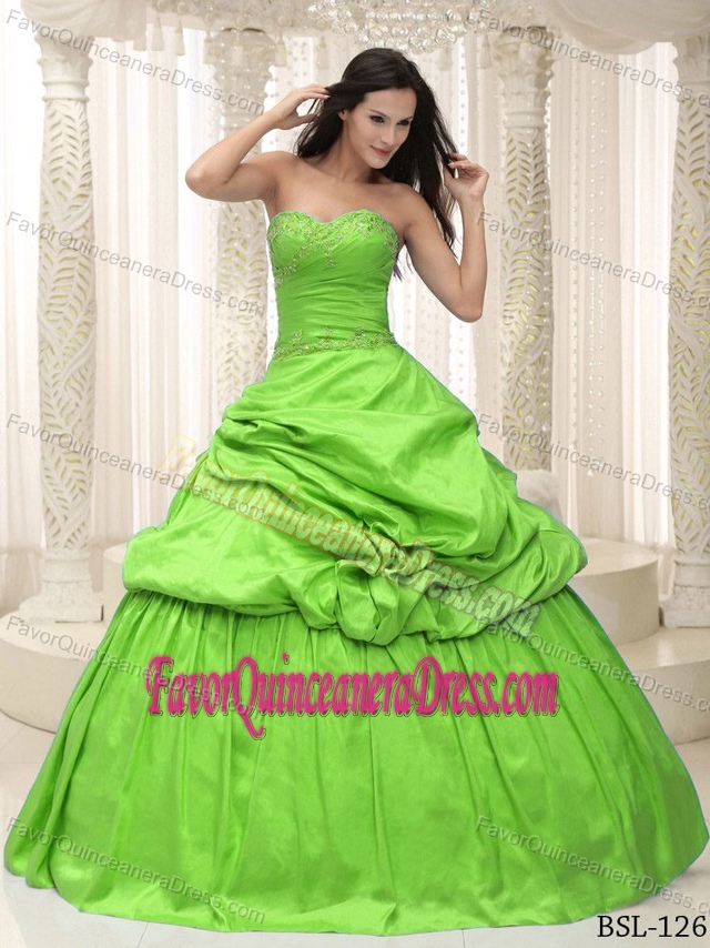 Lime Green Taffeta Sweetheart Appliques Quince Ball Gowns with Pick-ups