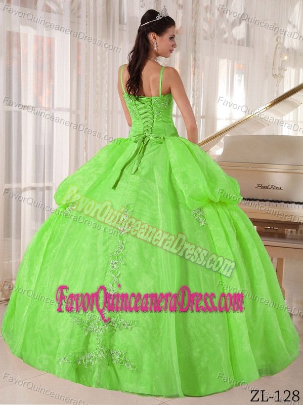 Classical Spring Green Quinceanera Dresses Straps Organza with Appliques