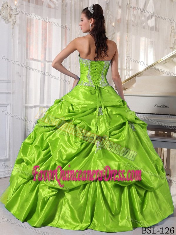 Best Quinceanera Dress Strapless Taffeta with Appliques in Spring Green