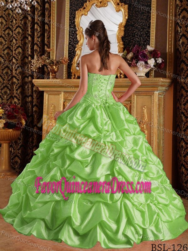 Cheap Quince Gown Lime Green Sweetheart Taffeta Embroidery and Beading