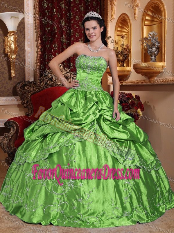 Spring Green Strapless Taffeta Embroidery with Beading Dress for Quince