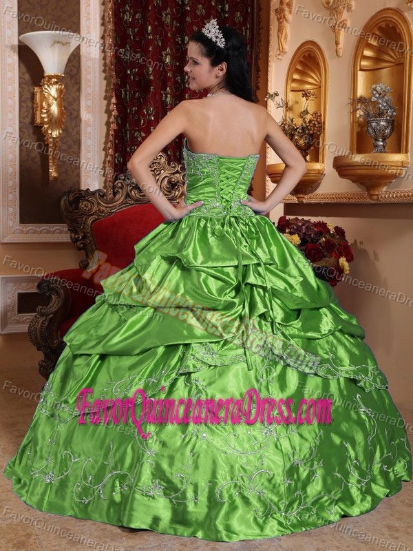 Spring Green Strapless Taffeta Embroidery with Beading Dress for Quince