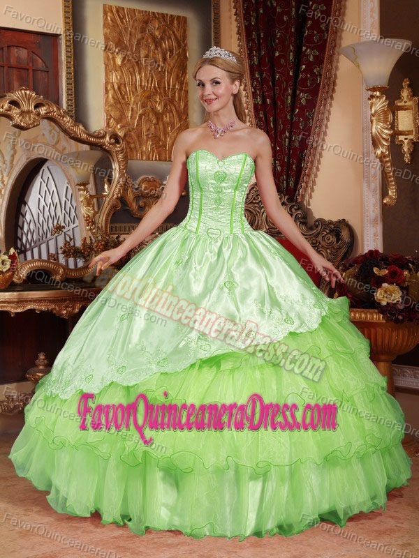 Green Sweetheart Taffeta and Organza Embroidery Dress for Quinceanera
