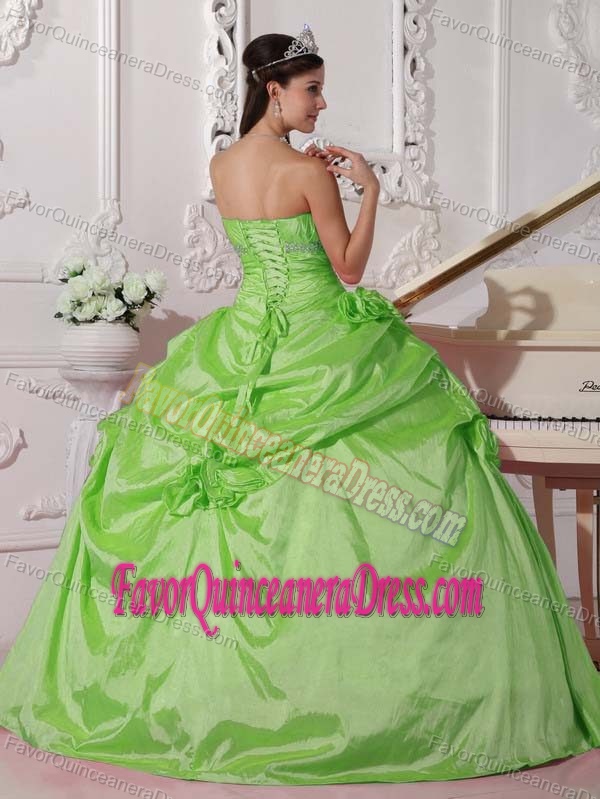 Gorgeous Spring Green Beaded Hand Made Flowers Taffeta Quinceanera Gowns