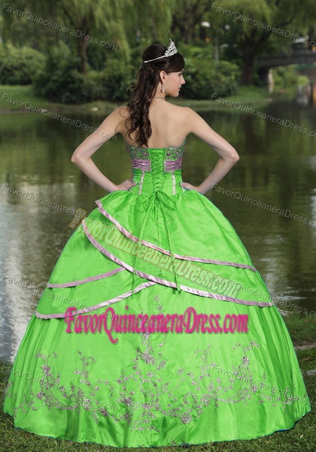 2014 Taffeta and Satin Embroidery Dress for Quinceanera in Green Layered