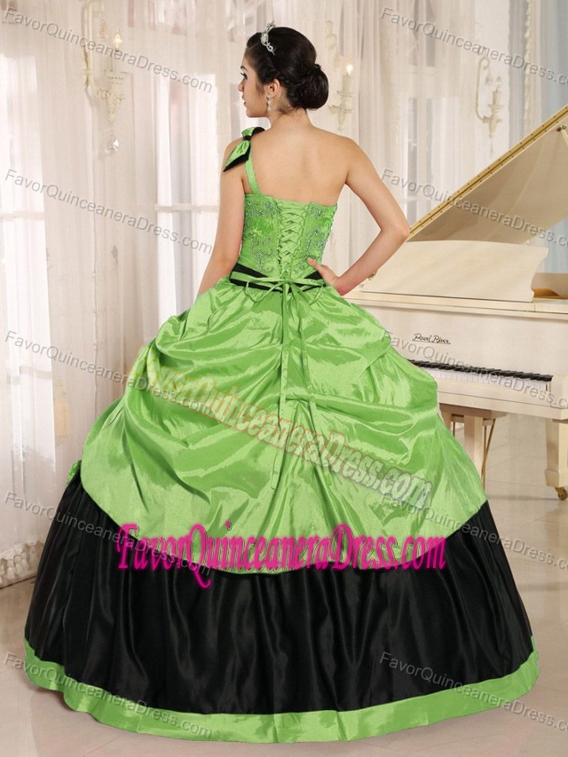 One Shoulder Spring Green Bowknot Quince Dresses with Appliques on Sale