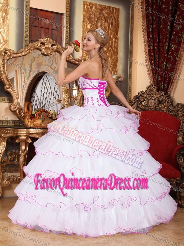 Lovely Strapless White Organza Quinceanera Dresses with Layers and Embroideries