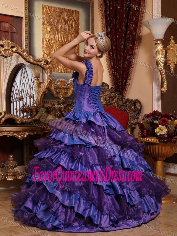Elegant Single Shoulder Purple Quinceanera Gowns with Flowers and Ruffles