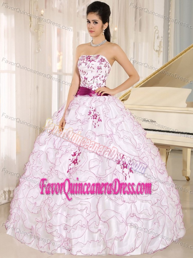 New Style White Organza Quinceanera Gowns with Embroidery and Ruffles