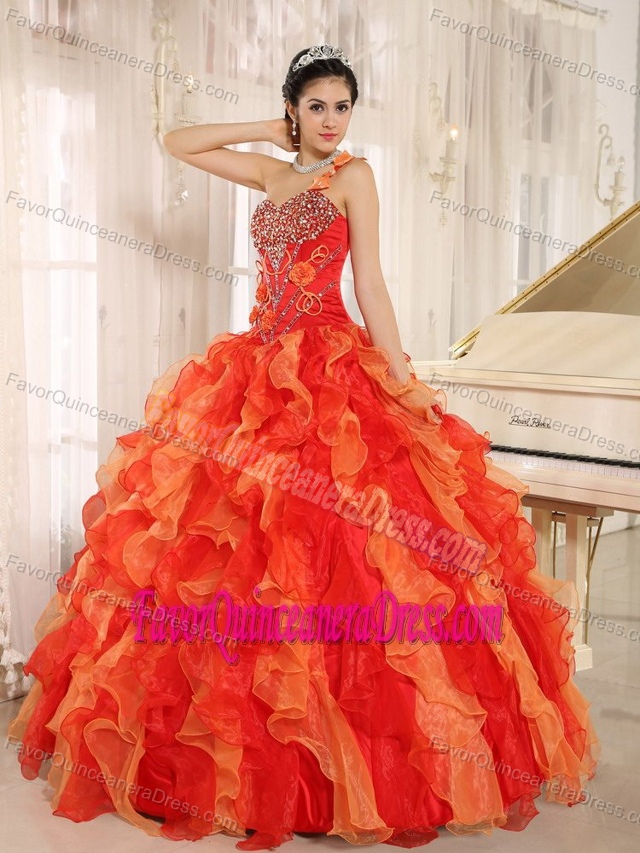 Popular Single Shoulder Orange Organza Sweet Sixteen Dresses with Ruffles