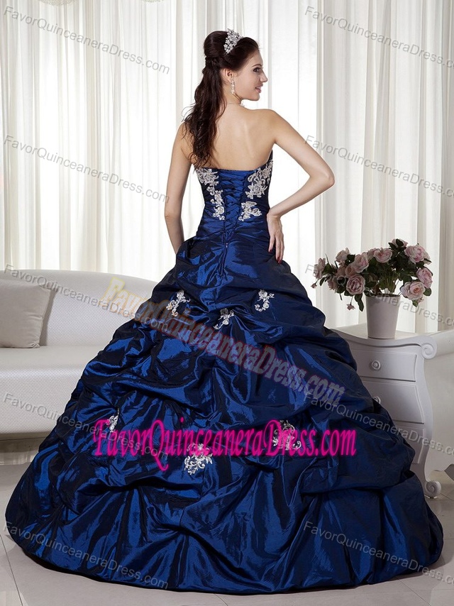Taffeta Appliqued A-line Strapless Floor-length Quince Dresses in Navy Blue