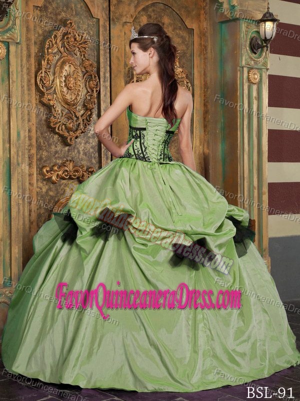 New Arrival Colorful Quinceanera Dress Strapless Taffeta with Appliques