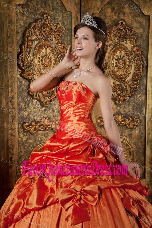 Orange Red Ball Gown Strapless uinceanera Dresses with Pick-ups and Bow
