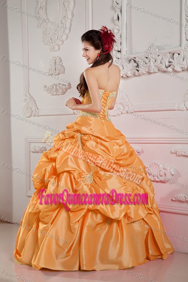 Latest Pick-ups Beaded Orange Quinceanera Gown Dresses in Taffeta