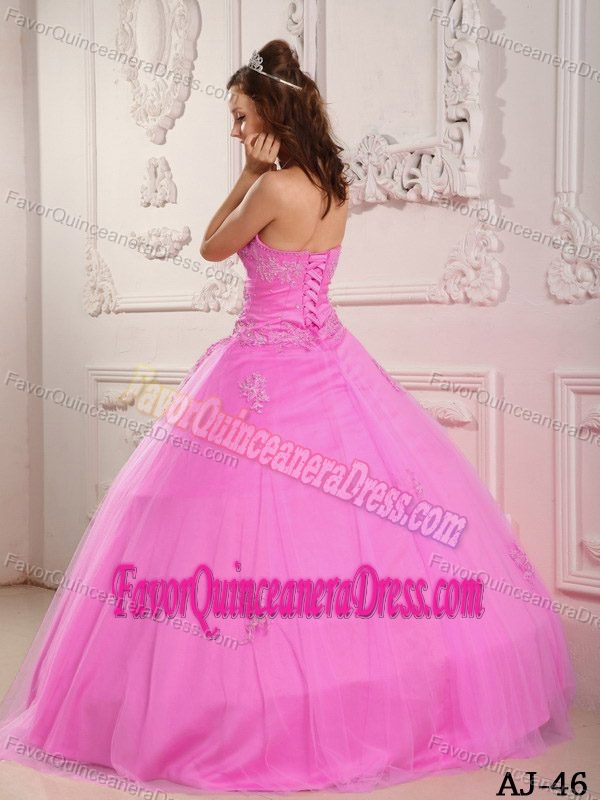 Classical Ball Gown Sweetheart Beaded Quinceanera Dresses with Appliques