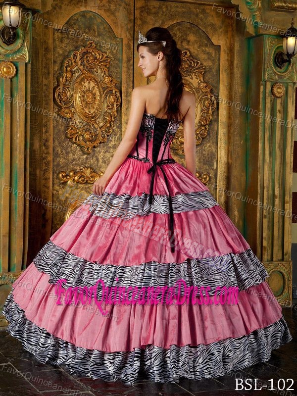 Luxurious Colorful Ball Gown Sweetheart Quinceanera Dresses with Ruffles