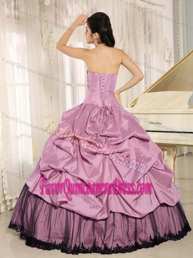 New Style Pink Appliqued Quinceanera Dress in Taffeta with Pick-ups