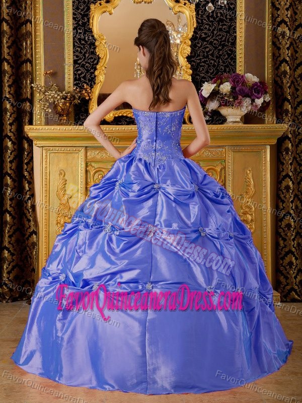 Purple Ball Gown Floor-length Taffeta Appliques Dresses for Quince with Halter