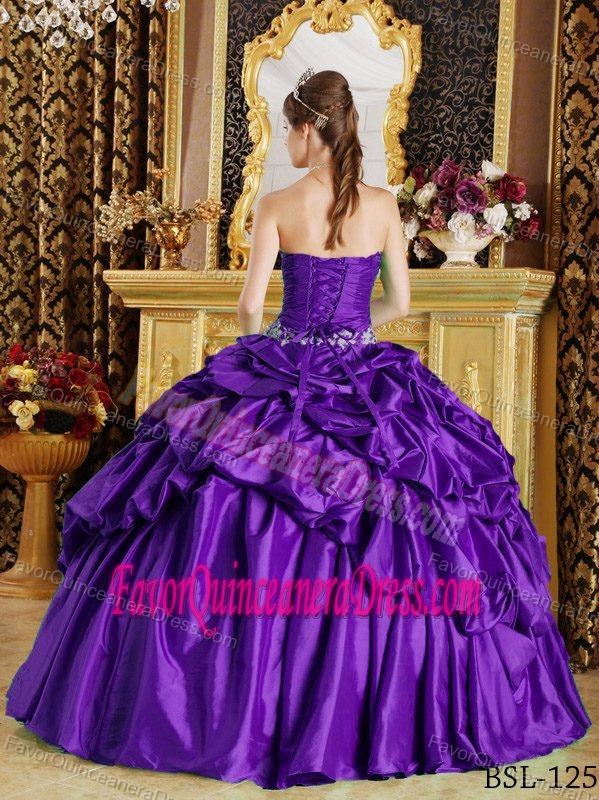 Ball Gown Strapless Floor-length Taffeta Beaded Quinceanera Dress in Purple