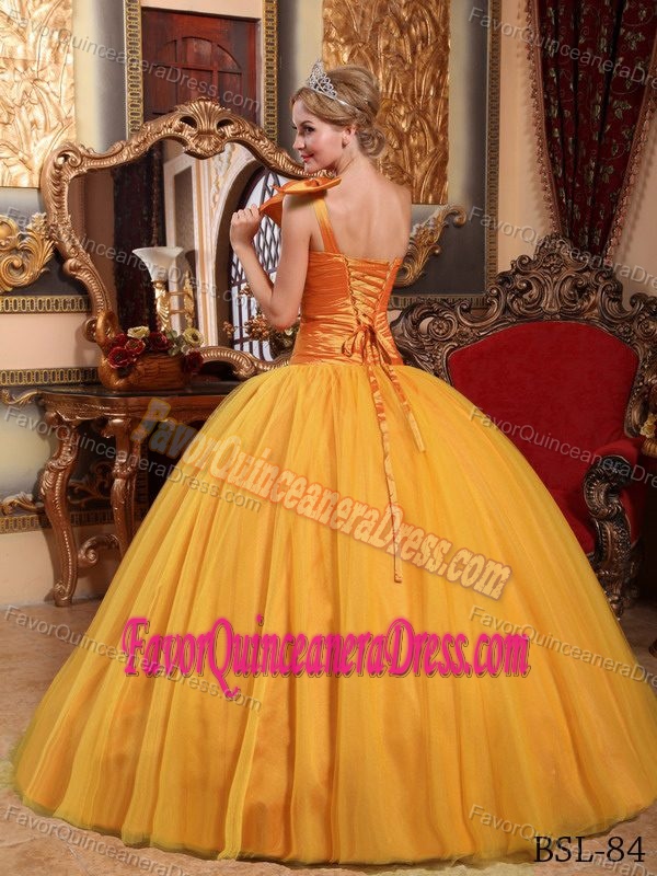 Floor-length Tulle Beaded Golden Ball Gown Quince Dresses with One Shoulder