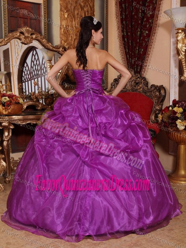 Eggplant Purple Ball Gown Organza Beaded Quince Dresses with Sweetheart